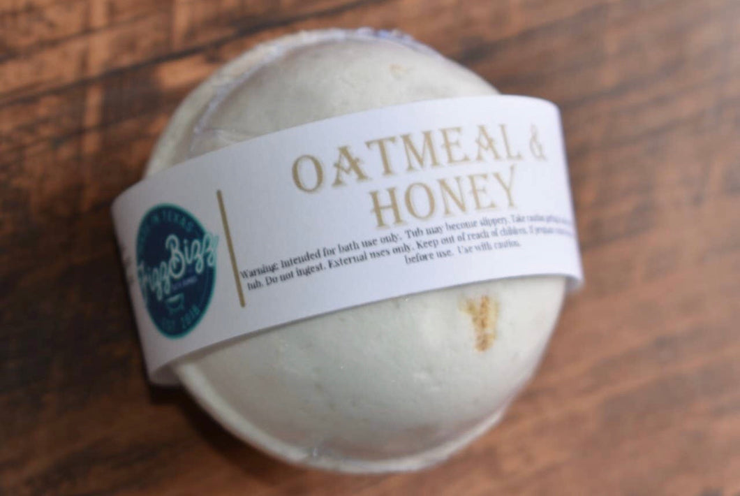 Oatmeal & Honey - Bath Bomb - Foxy And Beautiful